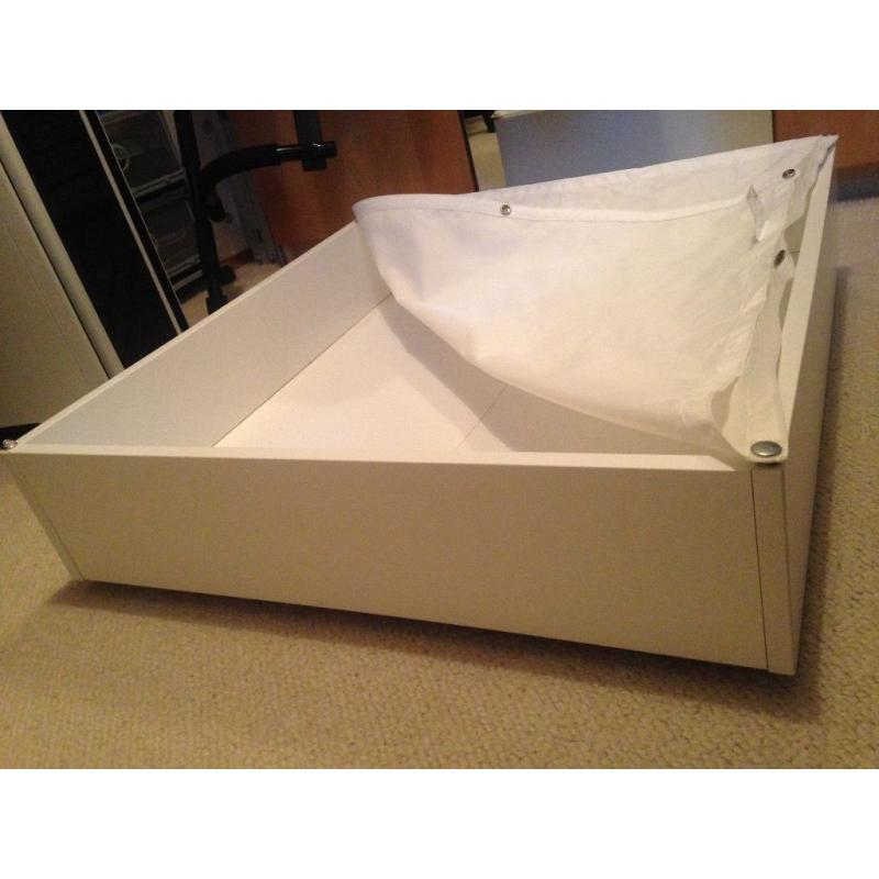 Under-bed storage box