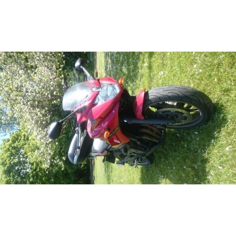 Yamaha XJ6 DIVERSION S Red - Good Condition , reliable and great runner.