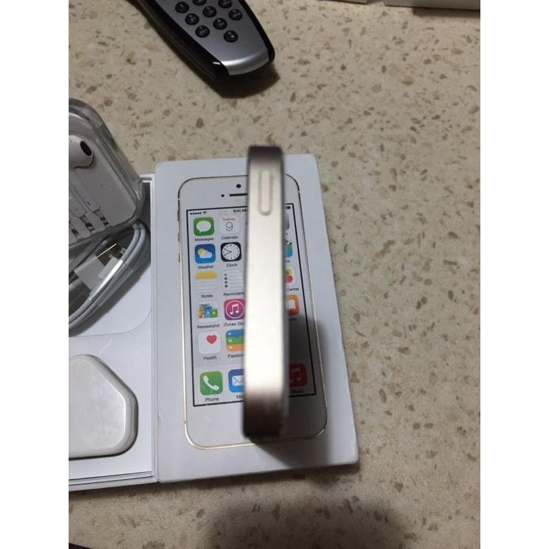 Iphone 5s boxed brand new charger