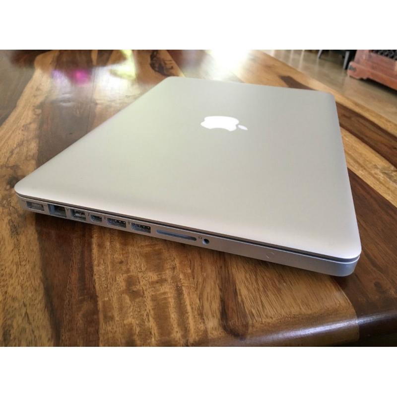 Apple MacBook Pro 13" 2.8GHz, Core i7, 16GB RAM, 750 HDD - MINT CONDITION + SOFTWARES