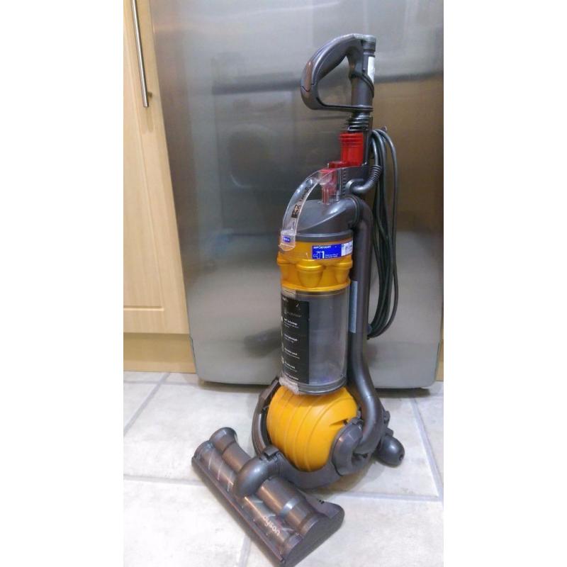 DYSON DC24 ANIMAL BAGLESS LIGHTWEIGHT HOOVER
