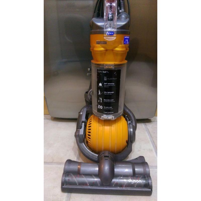 DYSON DC24 ANIMAL BAGLESS LIGHTWEIGHT HOOVER