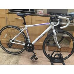 Mizani Road Racing Bike Aero 100. 19" Frame. 700" Wheels. used Twice