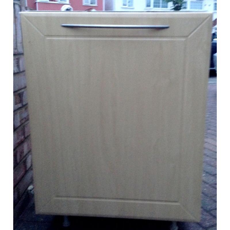 Integrated Dishwasher in EXCELLENT condition.