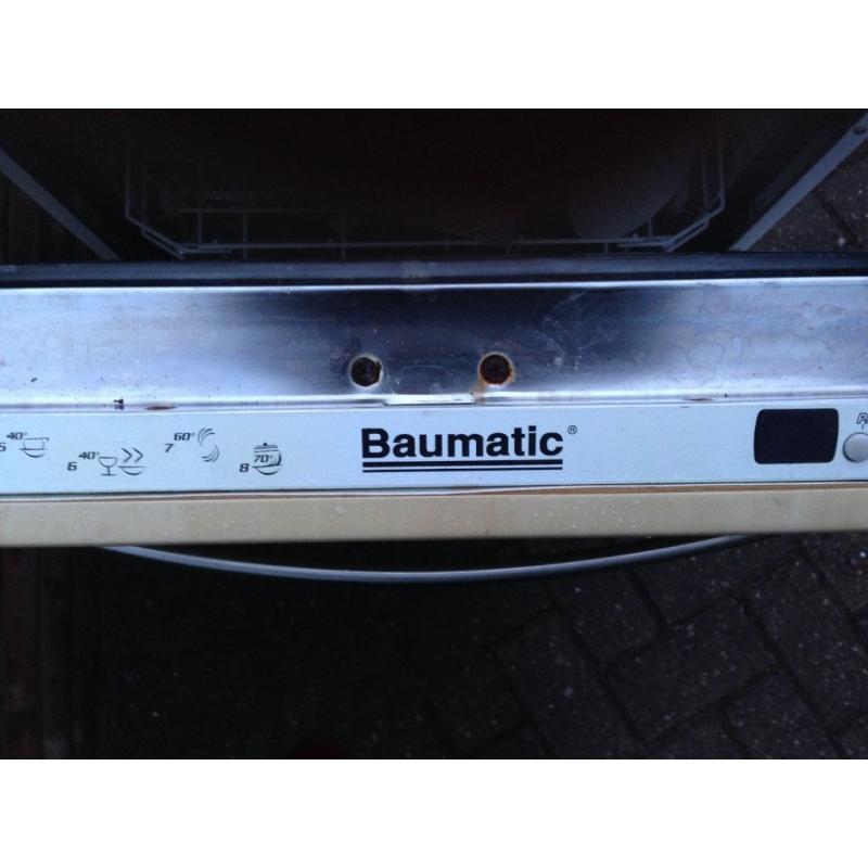 Integrated Dishwasher in EXCELLENT condition.