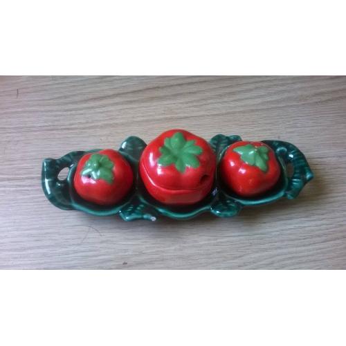 Tomatoe Condiments Set