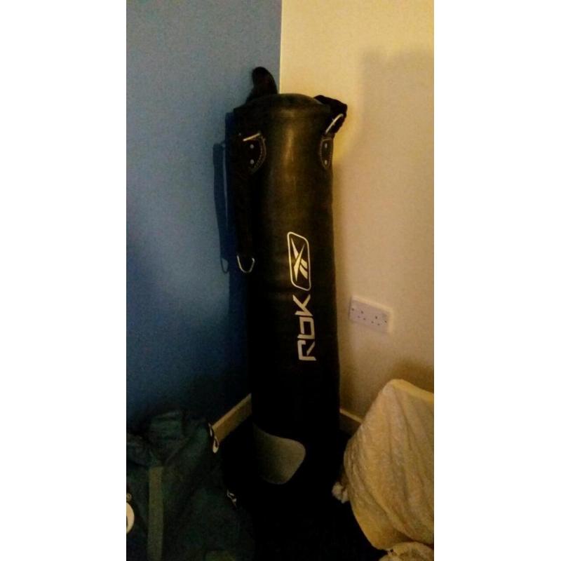 Rbk punshing bag
