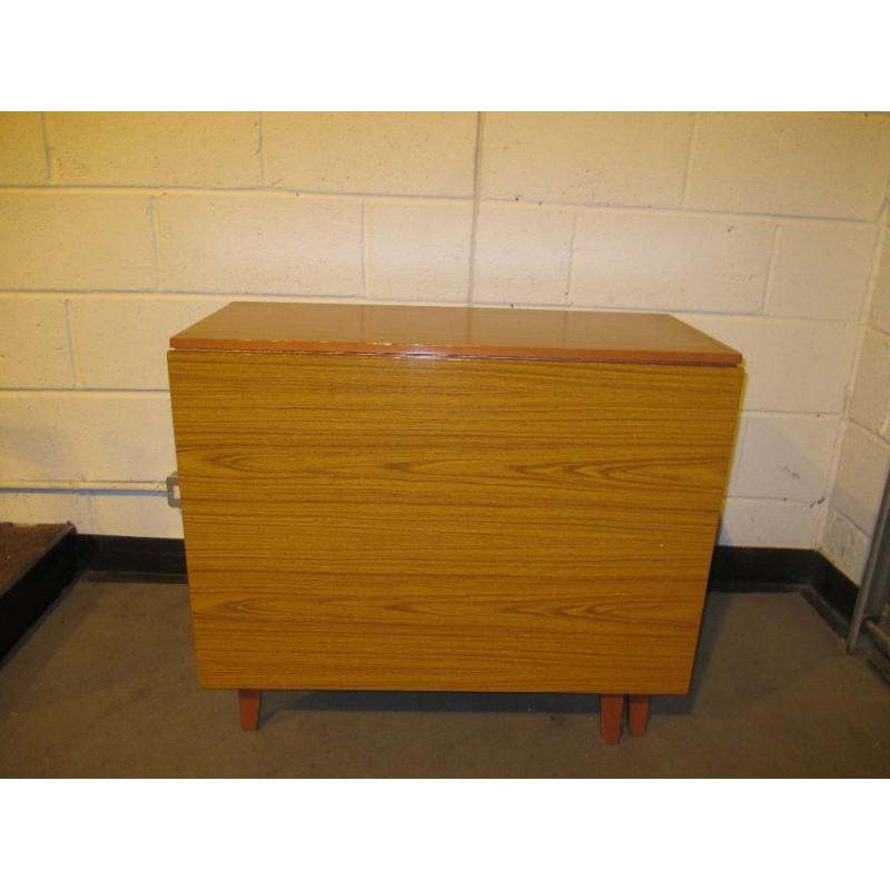 LARGE TEAK EFFECT GATE LEG DROP LEAF DINING TABLE FEE DELIVERY