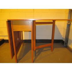 LARGE TEAK EFFECT GATE LEG DROP LEAF DINING TABLE FEE DELIVERY