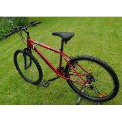 Apollo Feud mountain bike, 17" medium frame, Shimano 18 speed gears, 26" wheels