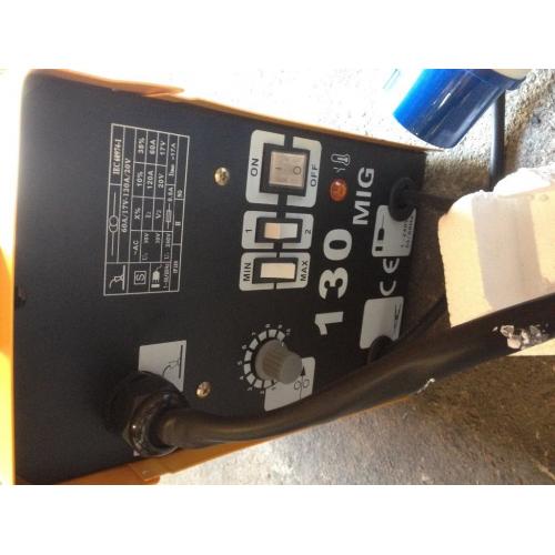 New 130 gas less mig welder