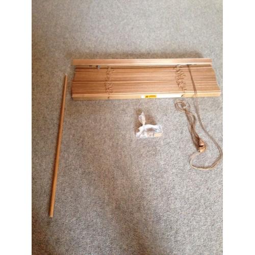Wooden vertical blind