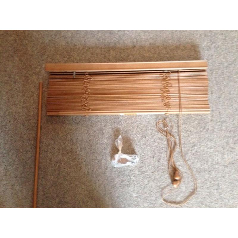 Wooden vertical blind