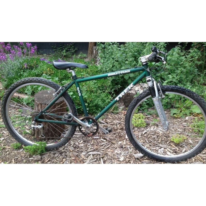 Trek 930 Singletrack Mountain Bike 10 11 12 years Junior kids boys small bicycle Bicycle Cycle
