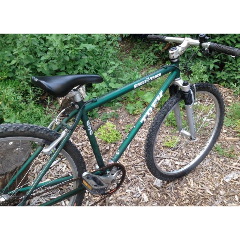 Trek 930 Singletrack Mountain Bike 10 11 12 years Junior kids boys small bicycle Bicycle Cycle