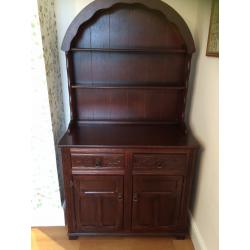 Dutch Dresser
