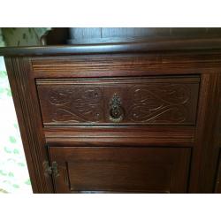 Dutch Dresser