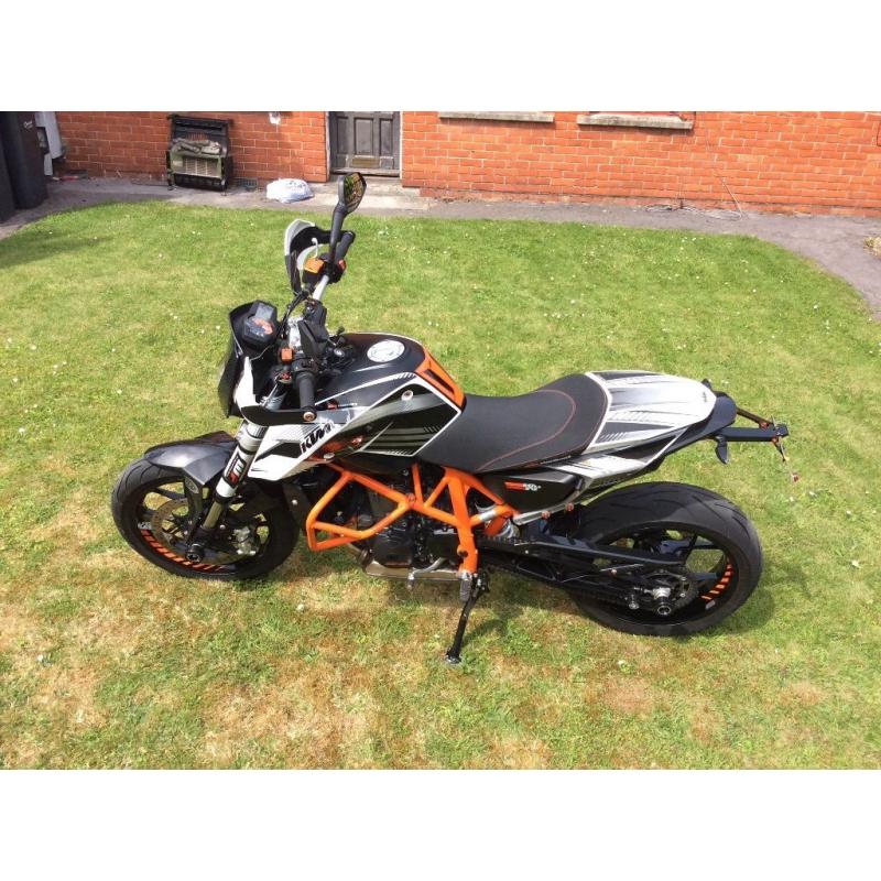 Ktm 690 Duke. Mile 1249. Dry stored. Immaculate.