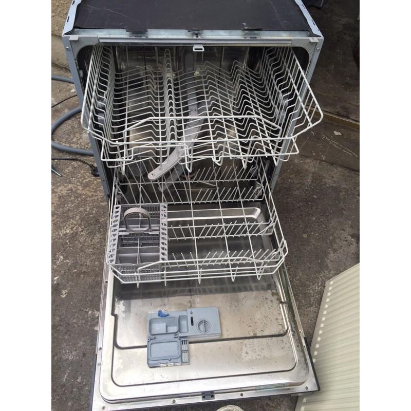 Hot point dishwasher