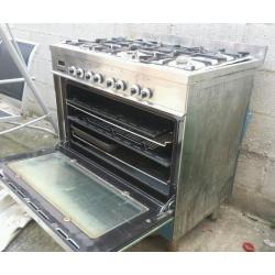 DELONGHI PROFESSIONAL GAS COOKER