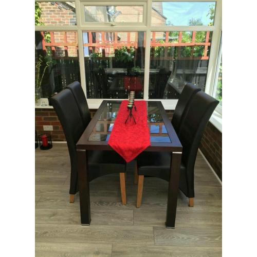 Dinning table with 4 leather chairs