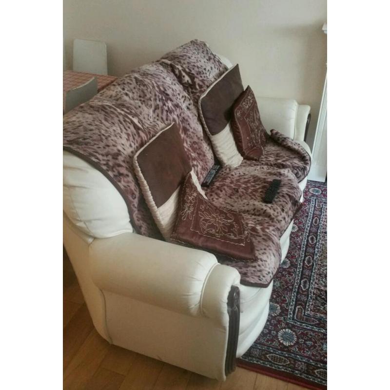 5 seater Cream Leather Sofa Bargain