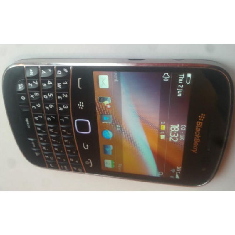 Blackberry Bold 9900 (UNLOCKED) Smartphone