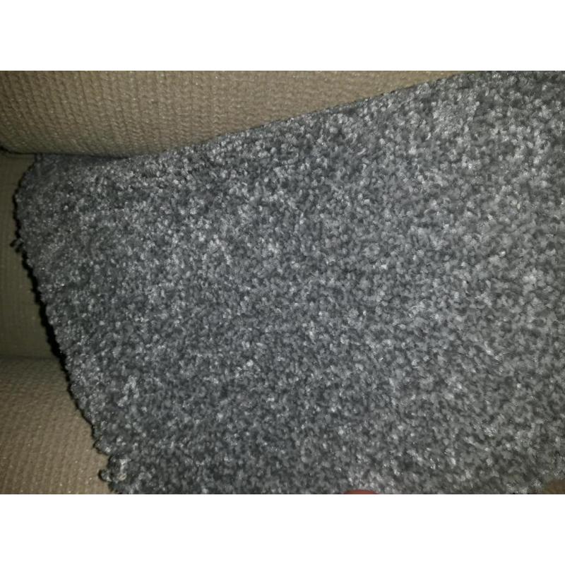 Carpet off cuts new lots of sizes