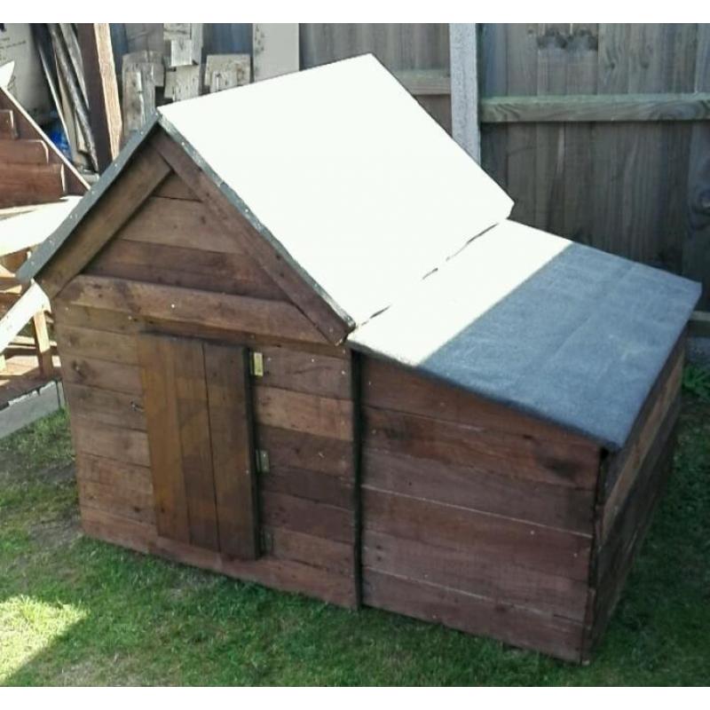 Solid wood reclaimed chicken coop/house/hut