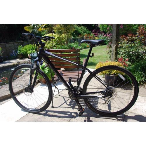 Specialized Crosstrail Disc 2016-Hybrid Sports Bike. Satin black/charcoal /white.