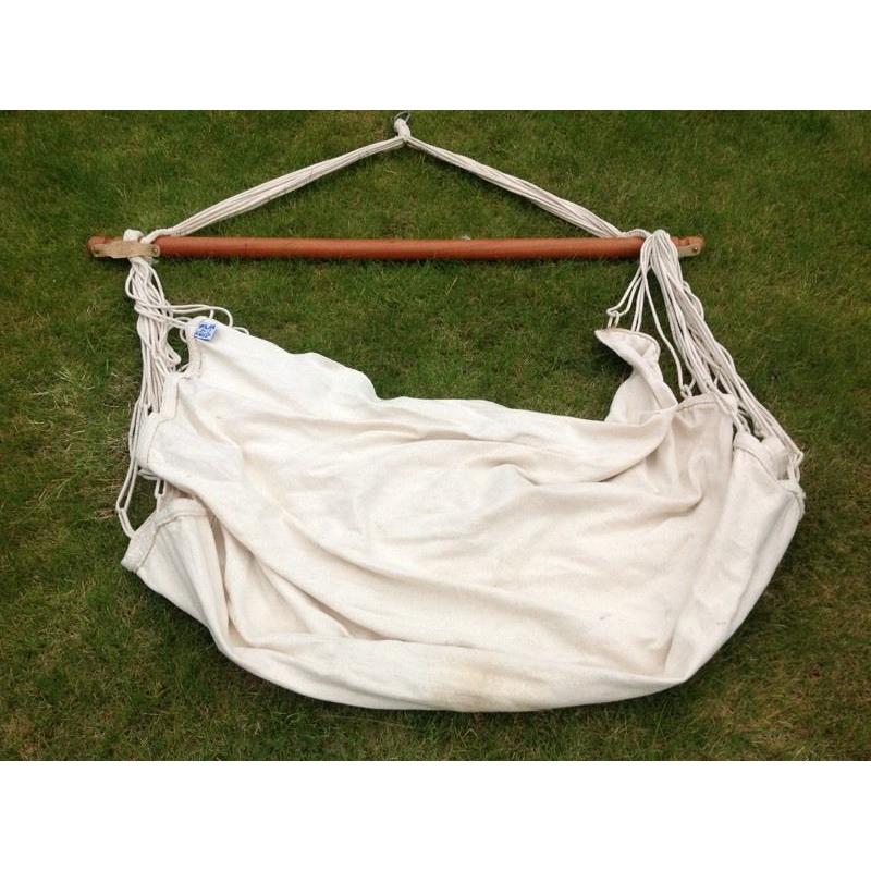 HANGING HAMMOCK CHAIR