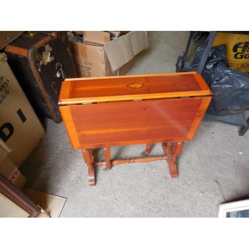 TABLE INLAID DROP LEAF ON CASTORS CHADDESDEN DERBY