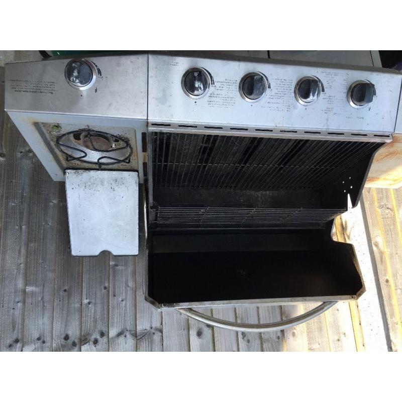 Large gas bbq