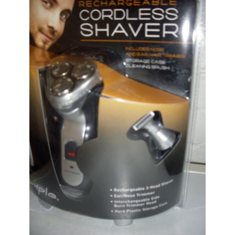 Rechargable cordless shaving set brand new and sealed