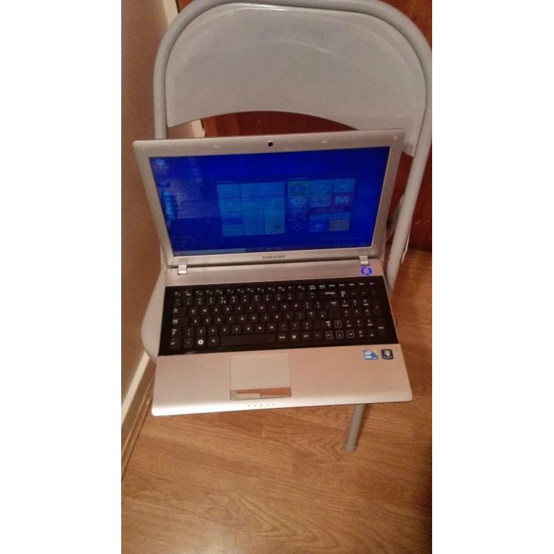 Samsung RV511 LAPTOP, Windows 10, Intel Core i3 CPU 2.53GHZ, 4GB RAM,320GB HDD