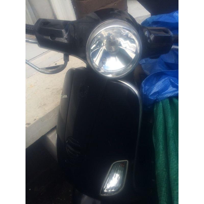 Piaggio Vespa lx50 2010 low mileage