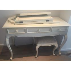 Double Bed (kingsize) Cream Parisienne style, 2 bedside tables, dressing table, stool, chest drawers