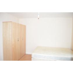 Double Room With En-suite Bathroom In Converted House, Colindale, Edgware, ALL BILLS & WIFI INCLUDED