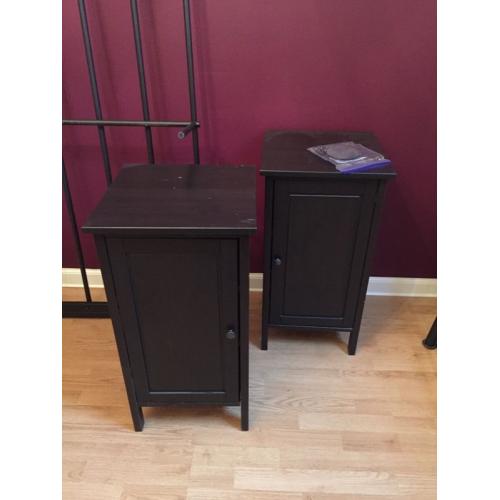Set of bedside cabinets