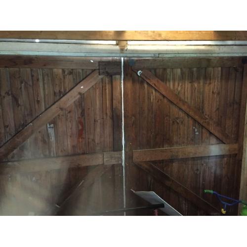 TIMBER DOUBLE DOORS TO GARAGE