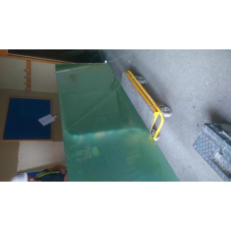 Glass panels/glass wall