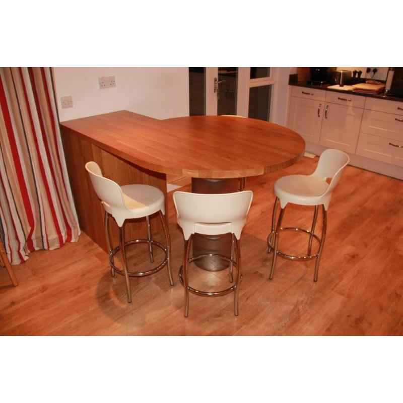 Solid oak breakfast bar and 4 cream barstools