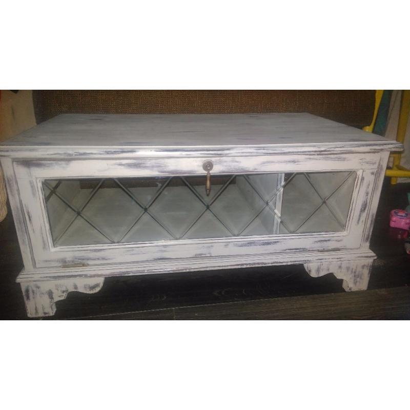 Beautiful shabby chic tv stand, paris grey.