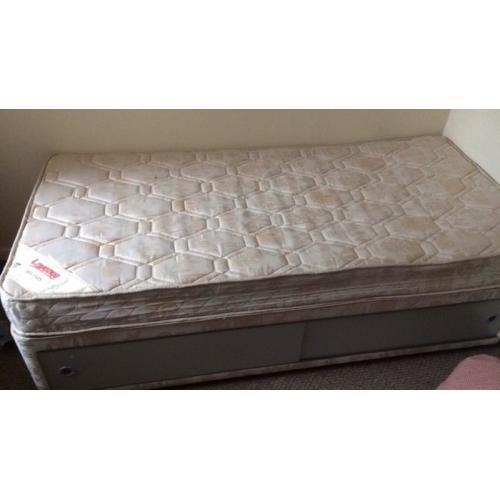Single bed with mattress