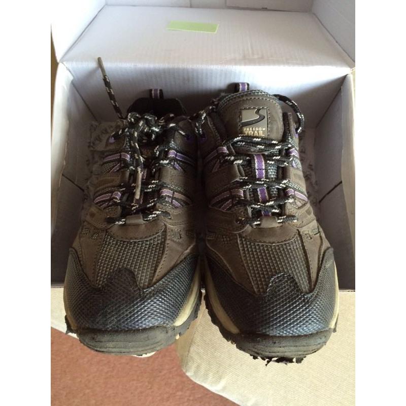 Walking shoes