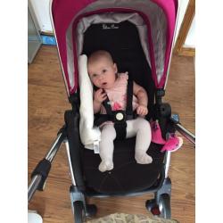Silver cross wayfarer with maxi coding car seat. REDUCED TO 175 or nearest
