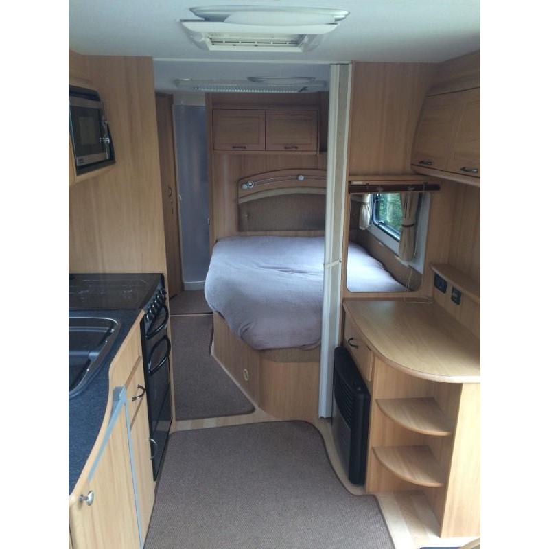 Avondale argente 642-4