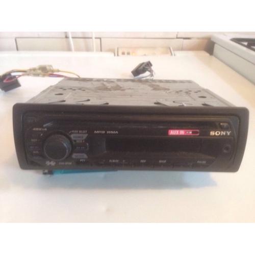 SONY FACE OFF CAR/VAN CD PLAYER STEREO WITH AUX