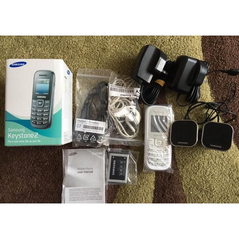 Brand new Samsung keystone 2 & extras