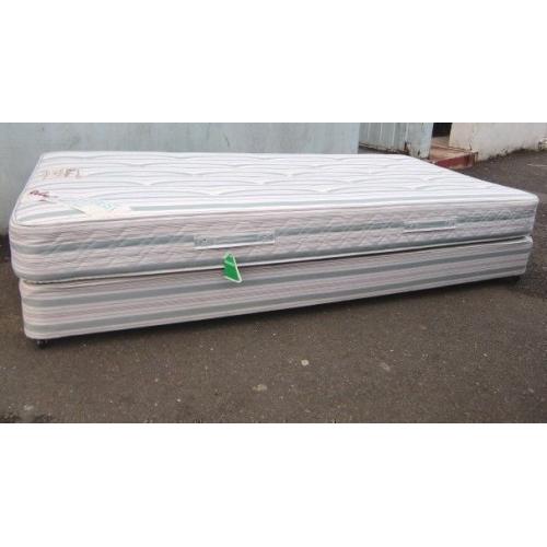 SINGLE DIVAN LOW BED BASE AND MATTRESS